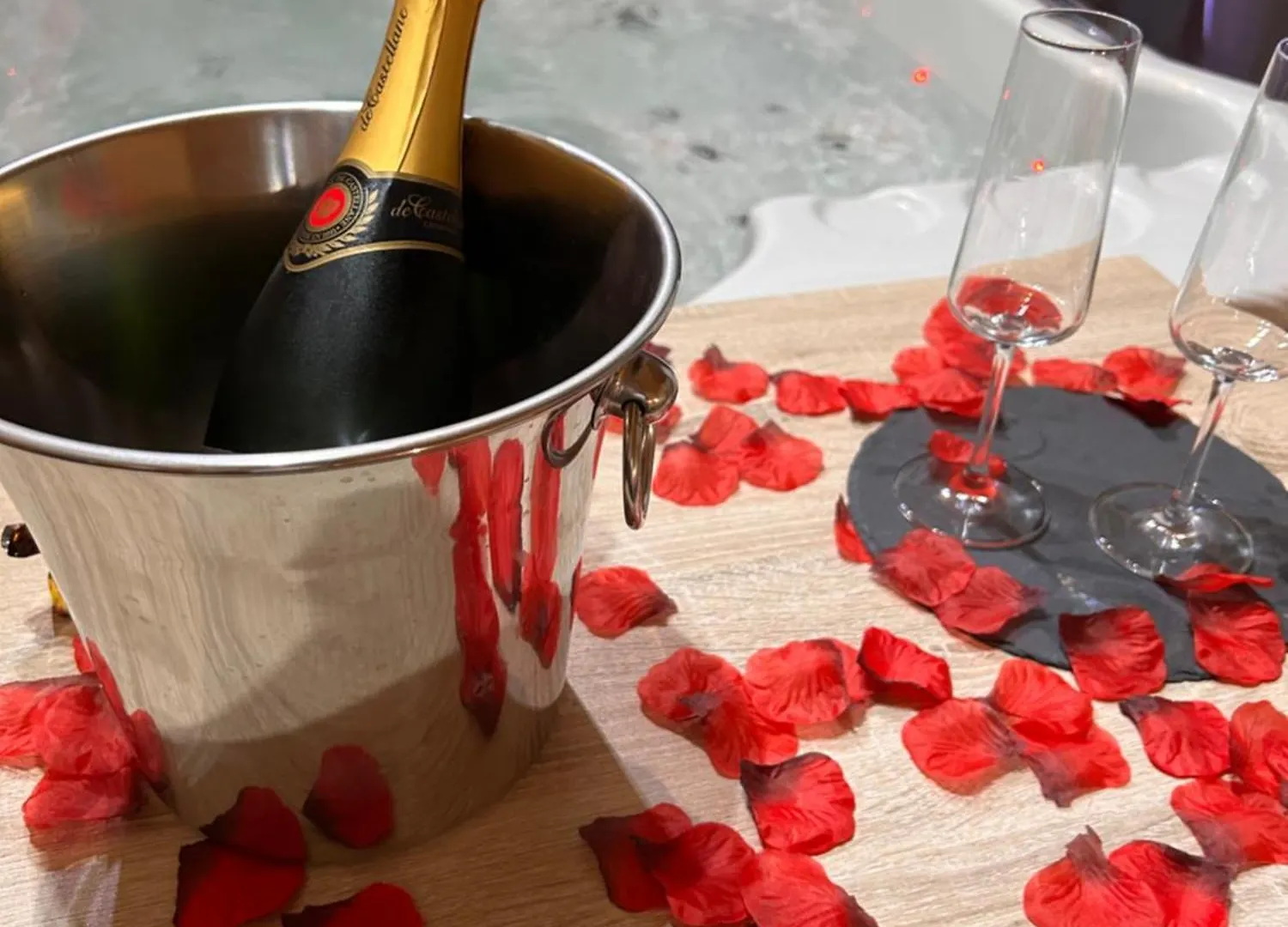 Domaine 2 La Tour, Suites & Spas Beauzac 0*,