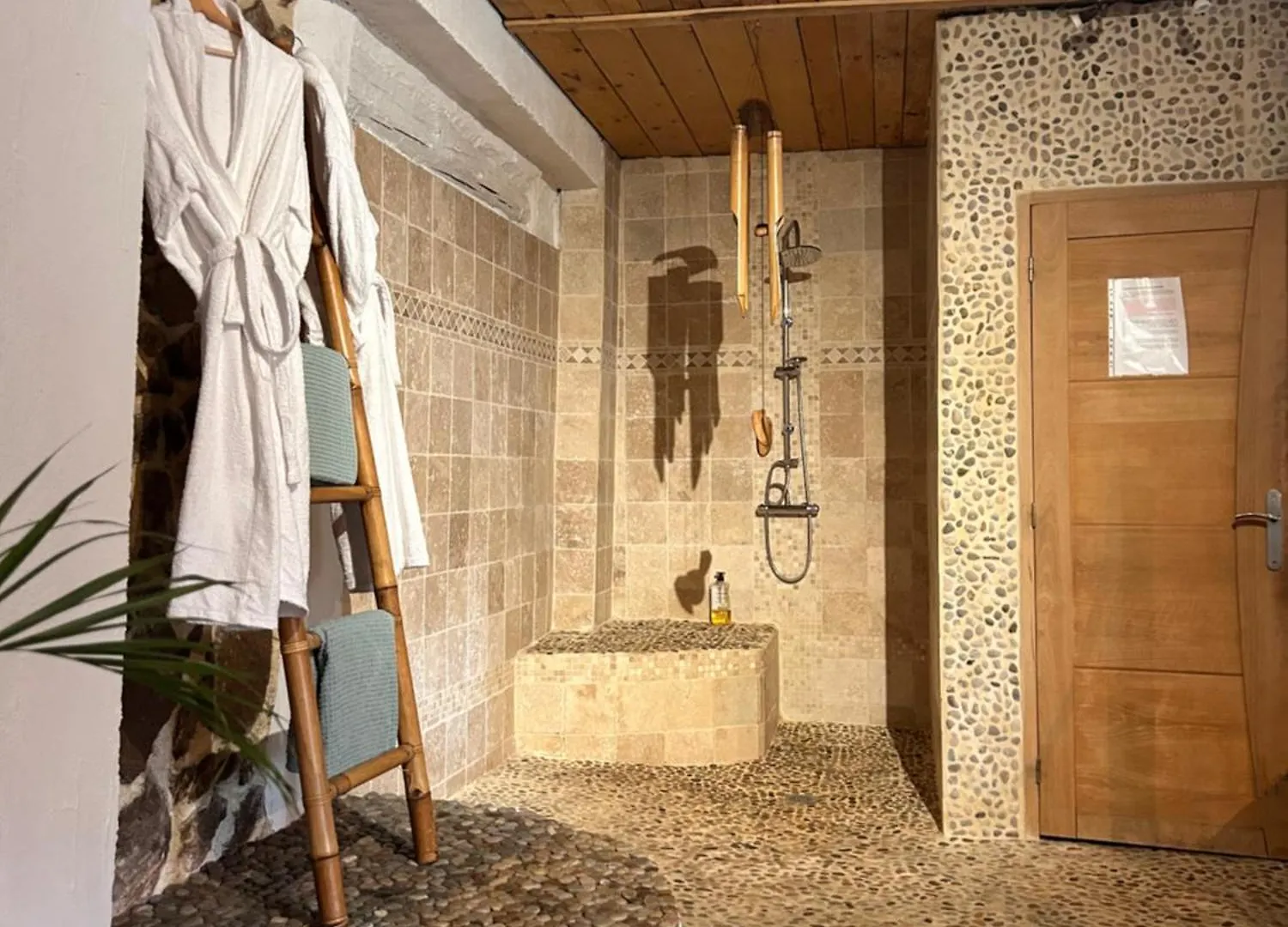 Domaine 2 La Tour, Suites & Spas Beauzac 0*,