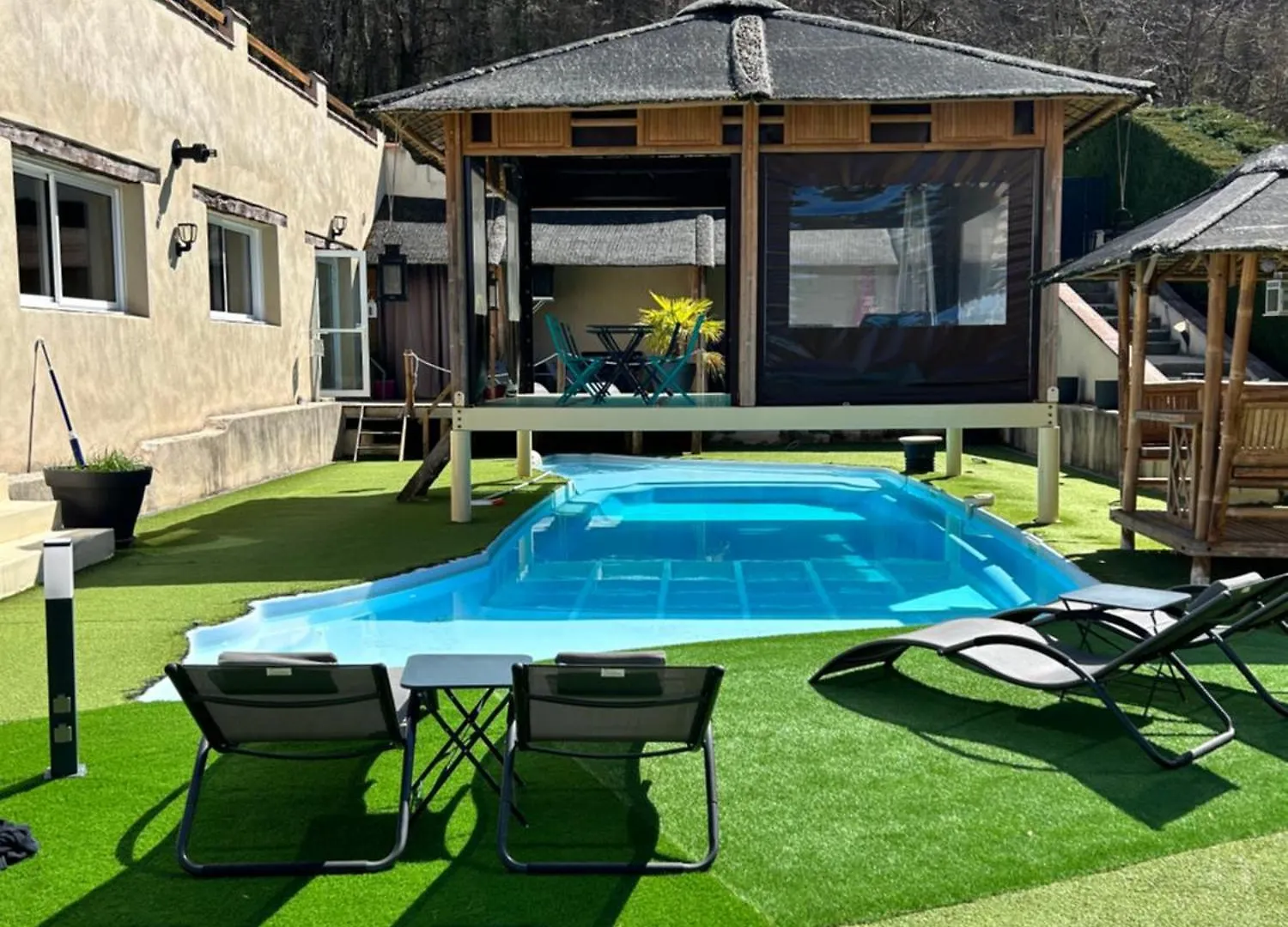 Domaine 2 La Tour, Suites & Spas Beauzac Апартаменты